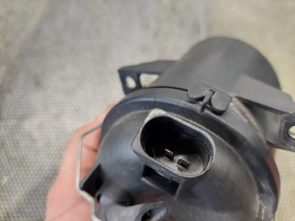 Farol nevoeiro frente esquerdo VOLKSWAGEN Polo (9N)