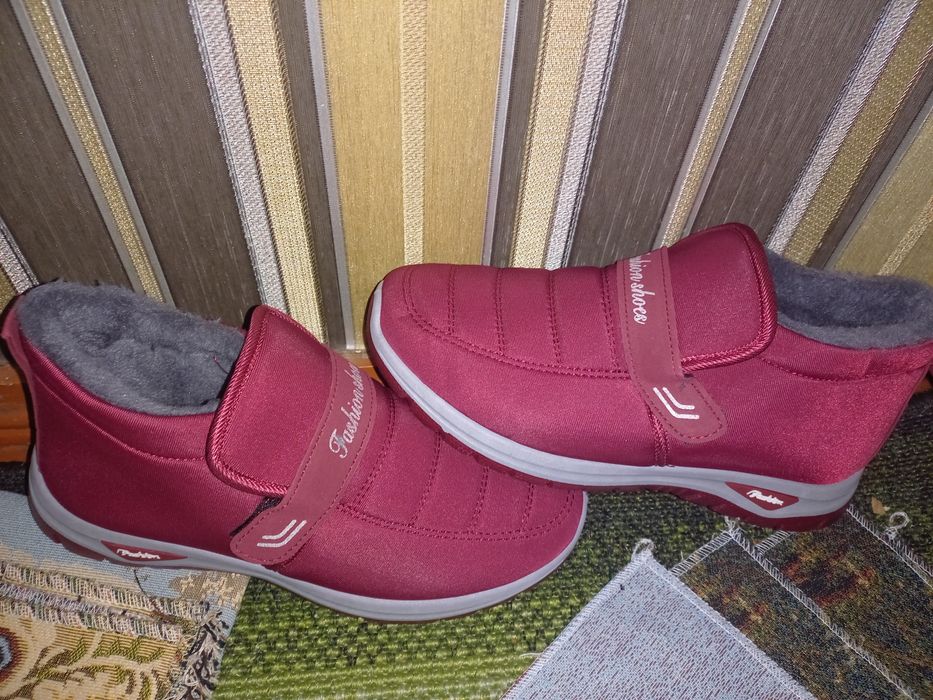 Ботинки утепленные женские зимние размер 38 и 37