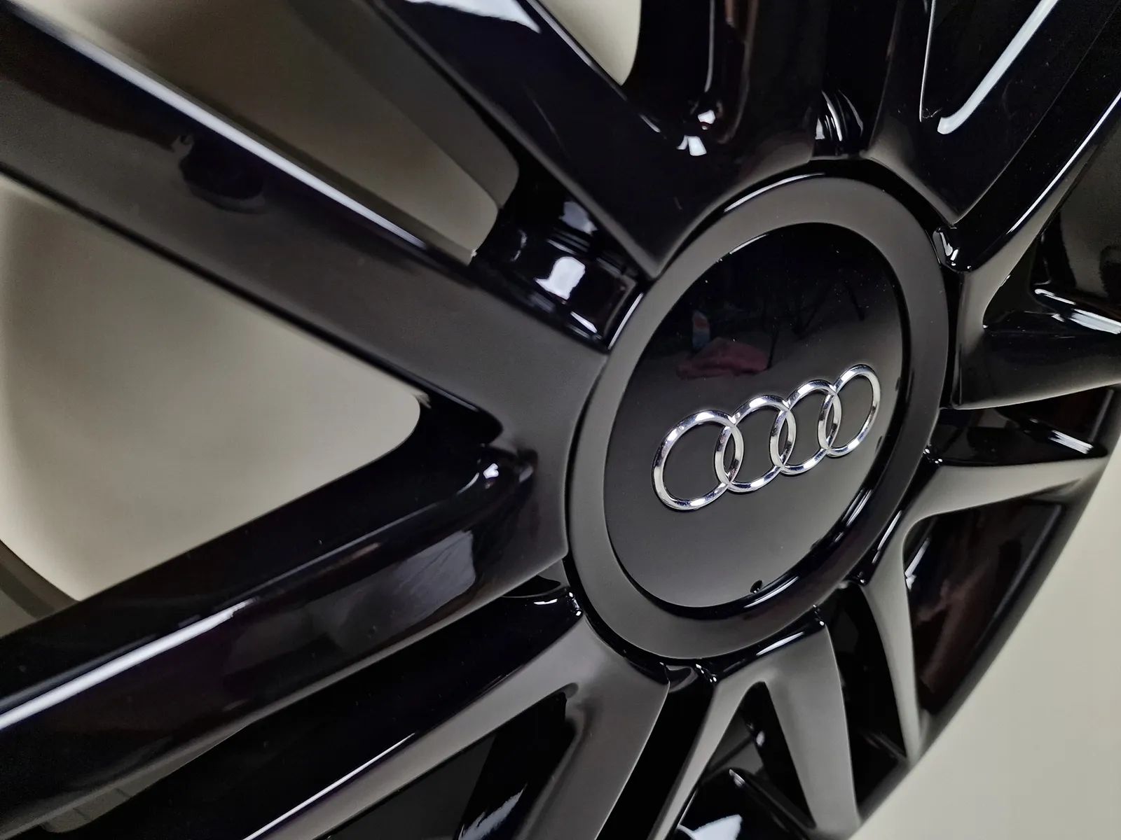 Oryginalne Felgi Audi 18” A3 A4 A6 A8 Q2 Q3 TT