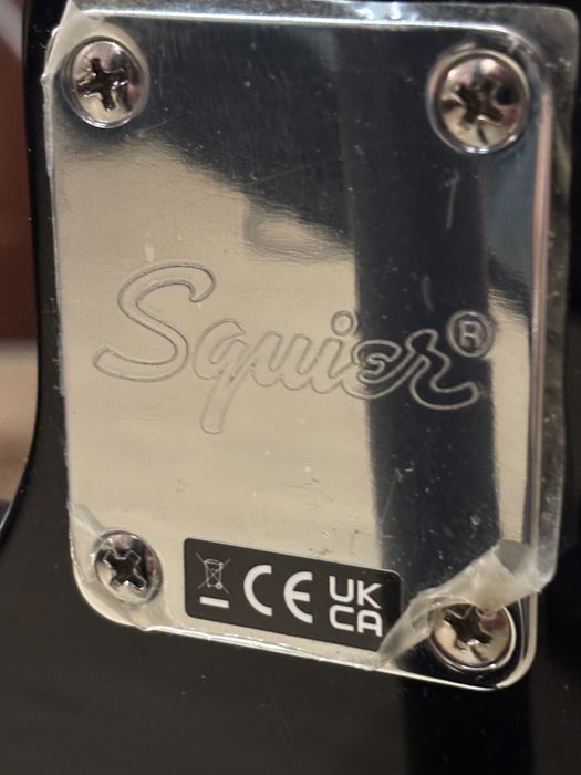 Бас гитара Скваер Джаз-бас. Фендер