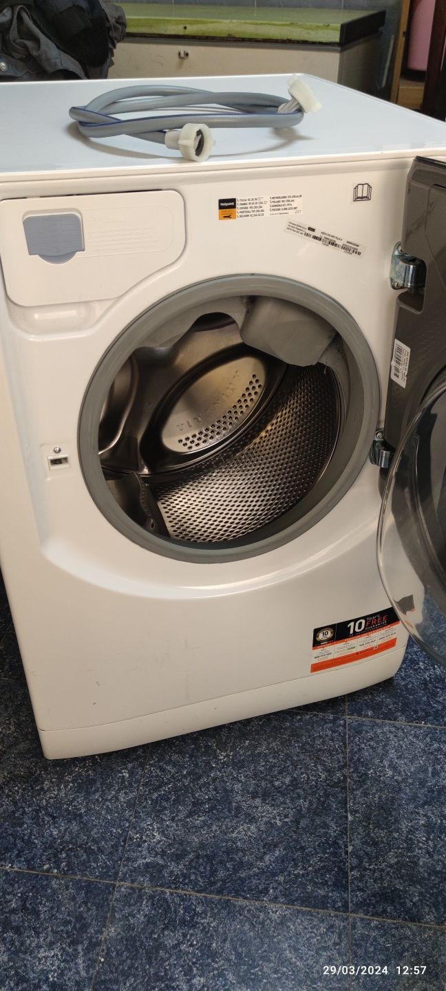 Máquina lavar e secar hotpoint