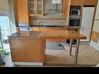 Ilha/Armário Extensível de Apoio à Cozinha
