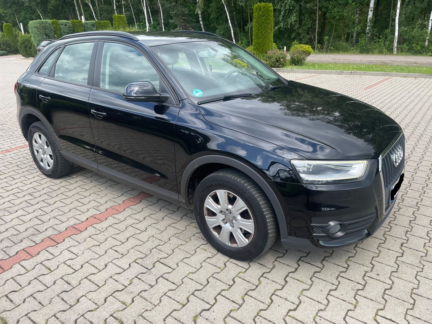 Audi Q3 150 km 2.0 Disel xsenon led nawigacja bardzo ładny świeży samochód