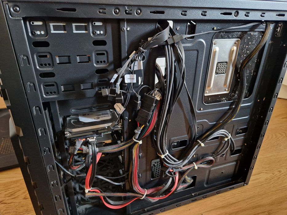 Komputer X-KOM Tesla FX‑8350 - 16 GB RAM - GTX 760 - SSD + HDD