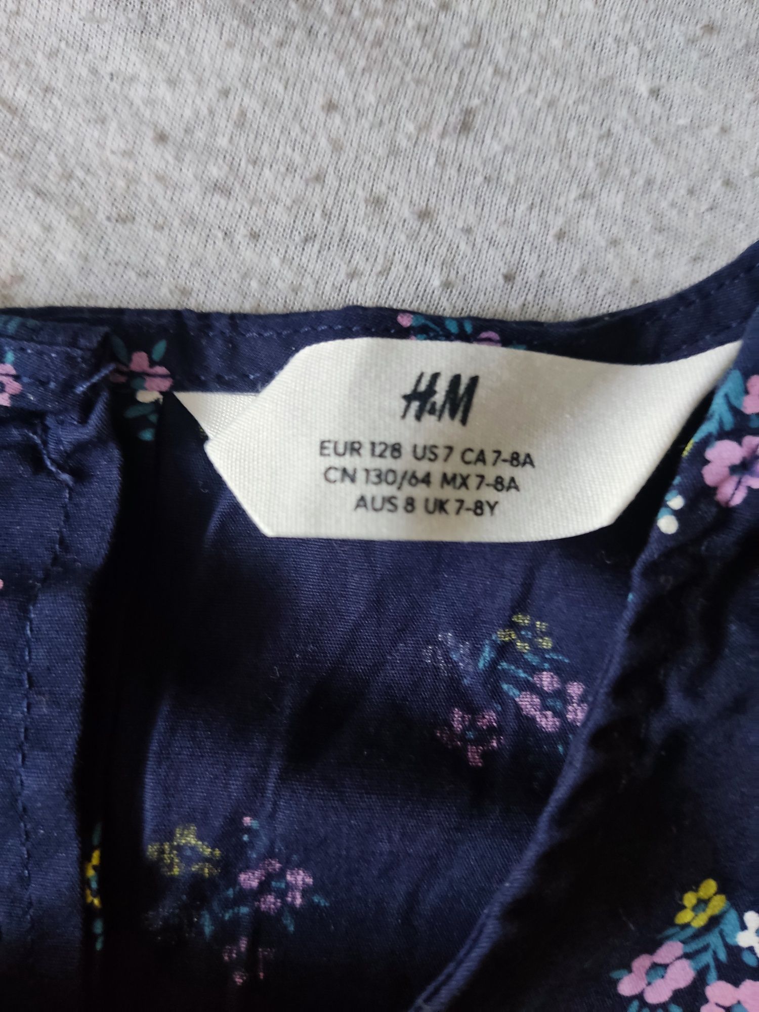 Sukienka dziewczęca rozmiar 128 H&M