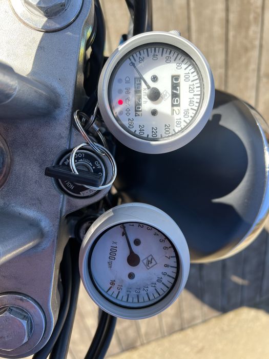 Suzuki gsx 750 inazuma