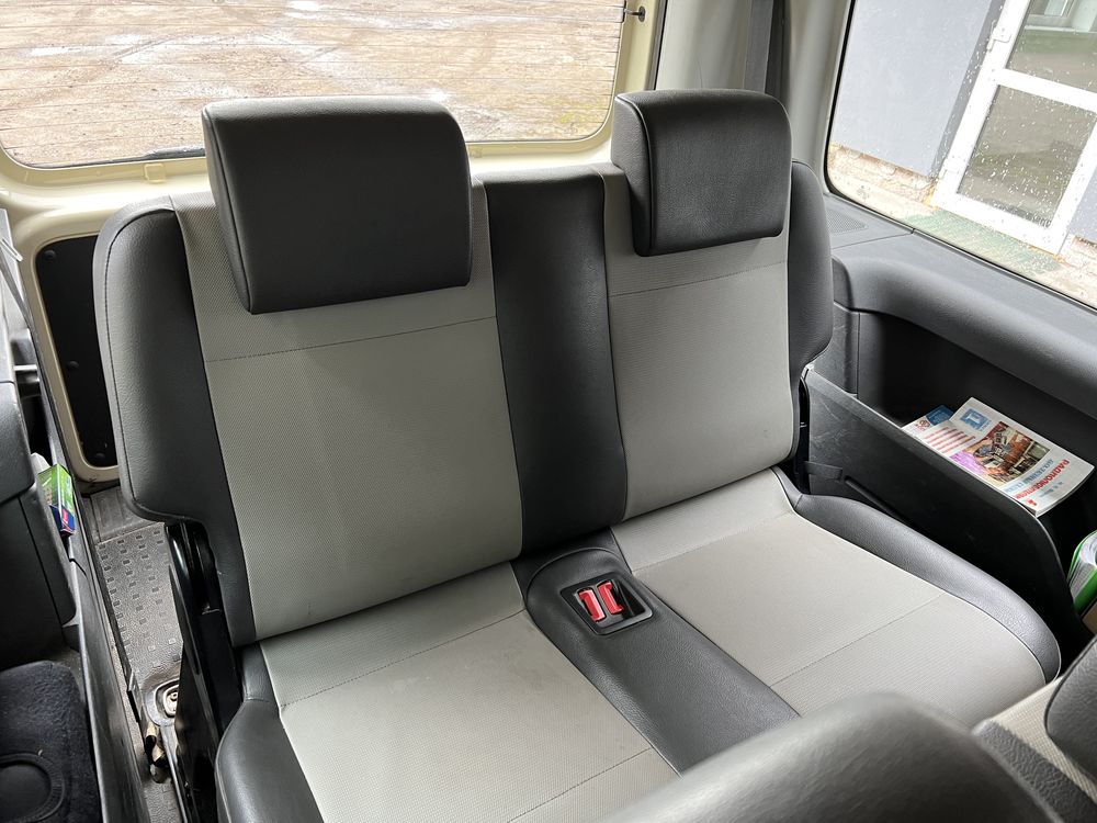 Volkswagen Caddy Maxi база. Газ/бензин