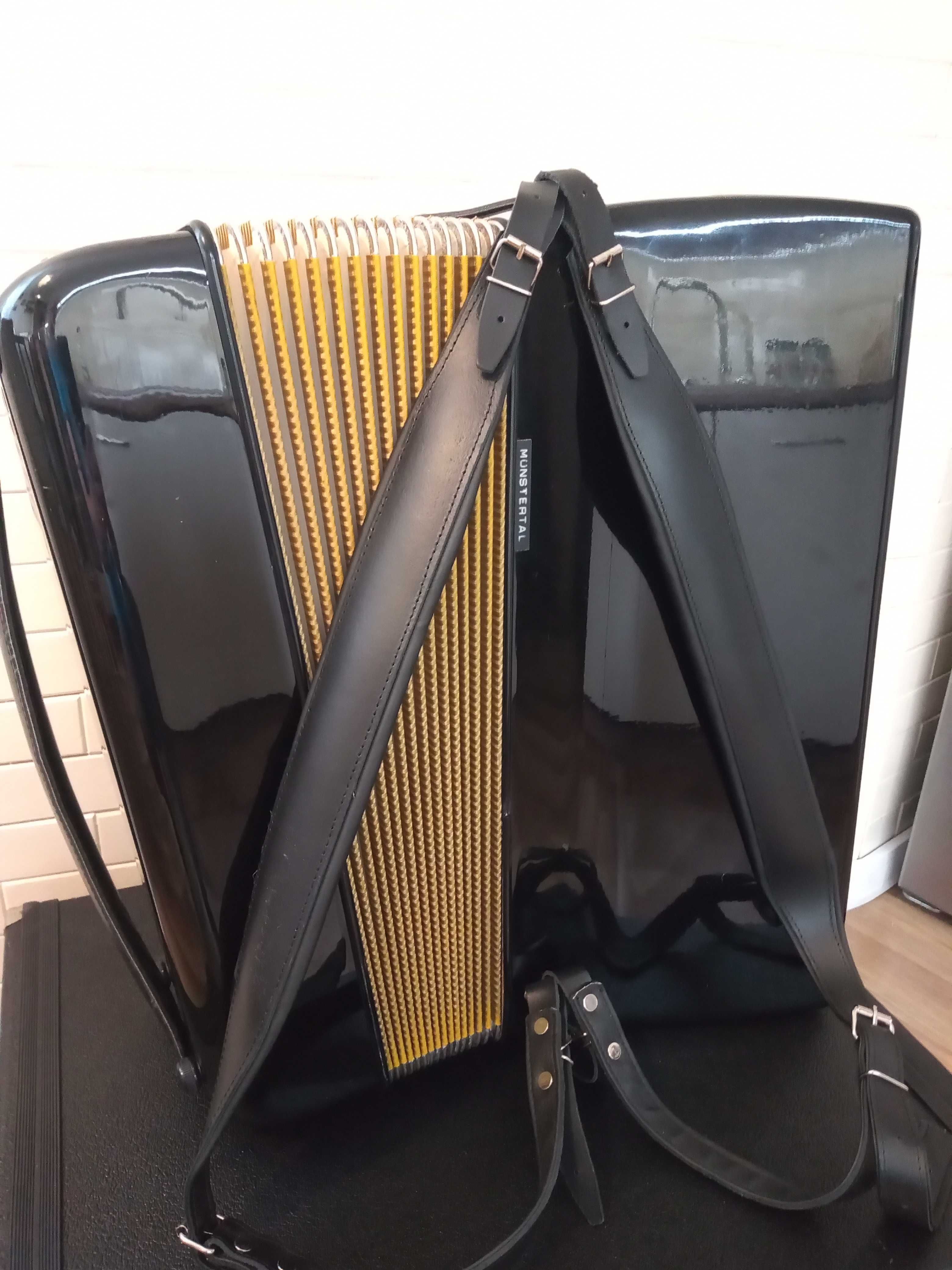 Akordeon Hohner Jubilee 120