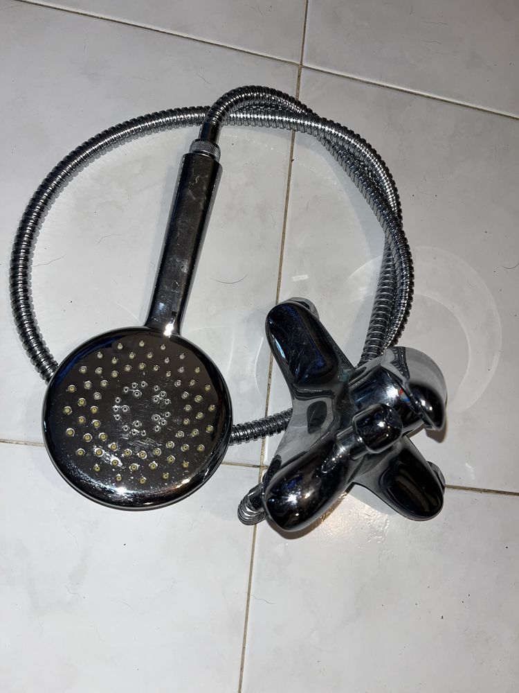 Vendo misturadora de chuveiro completo