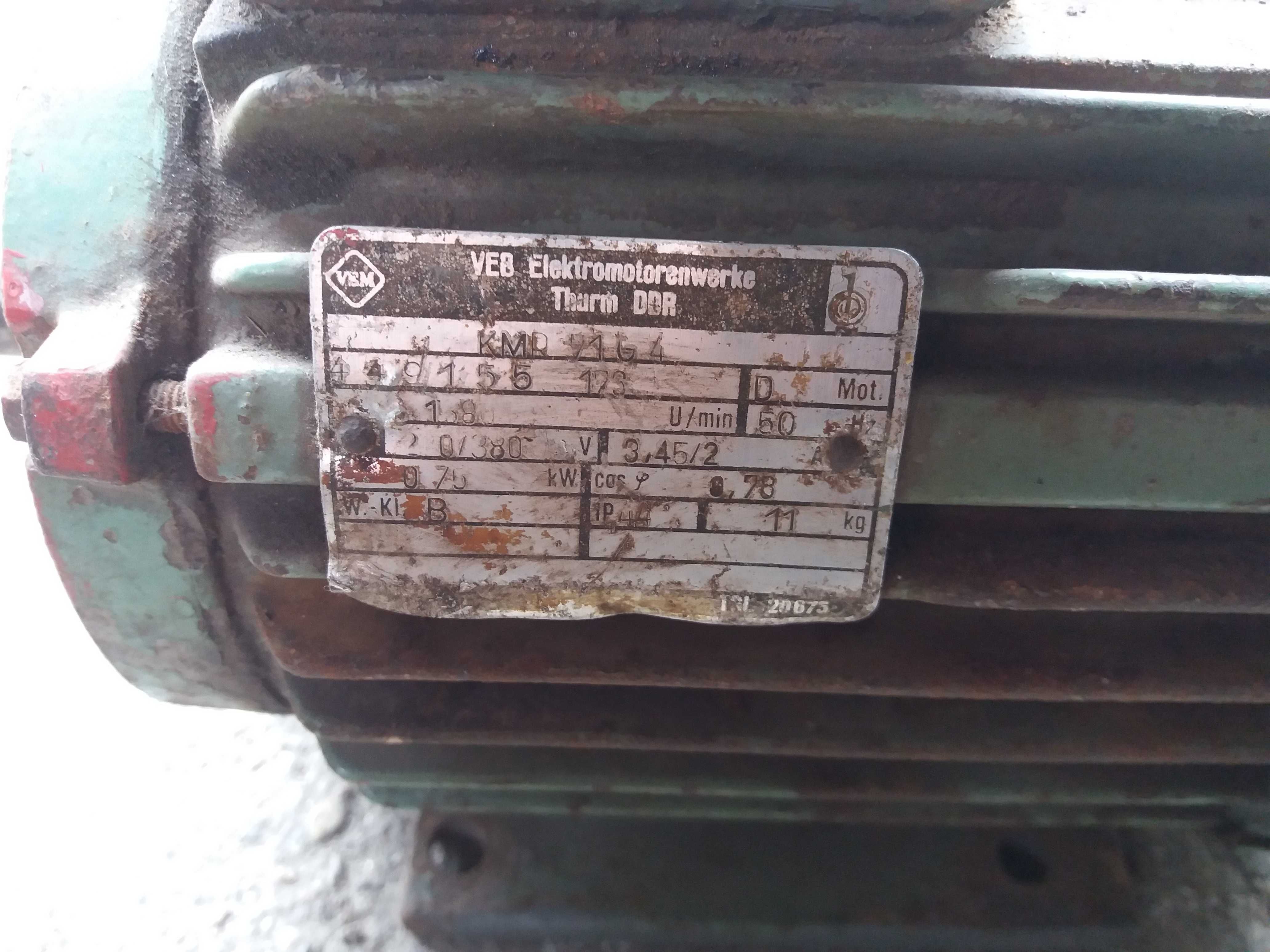 Silnik elektryczny (nr 3) - 0,750 kW, 1380 obr./min., 230 V / 400 V