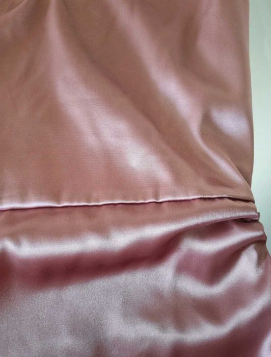 Vestido em cetim (Comprimento ajustável)