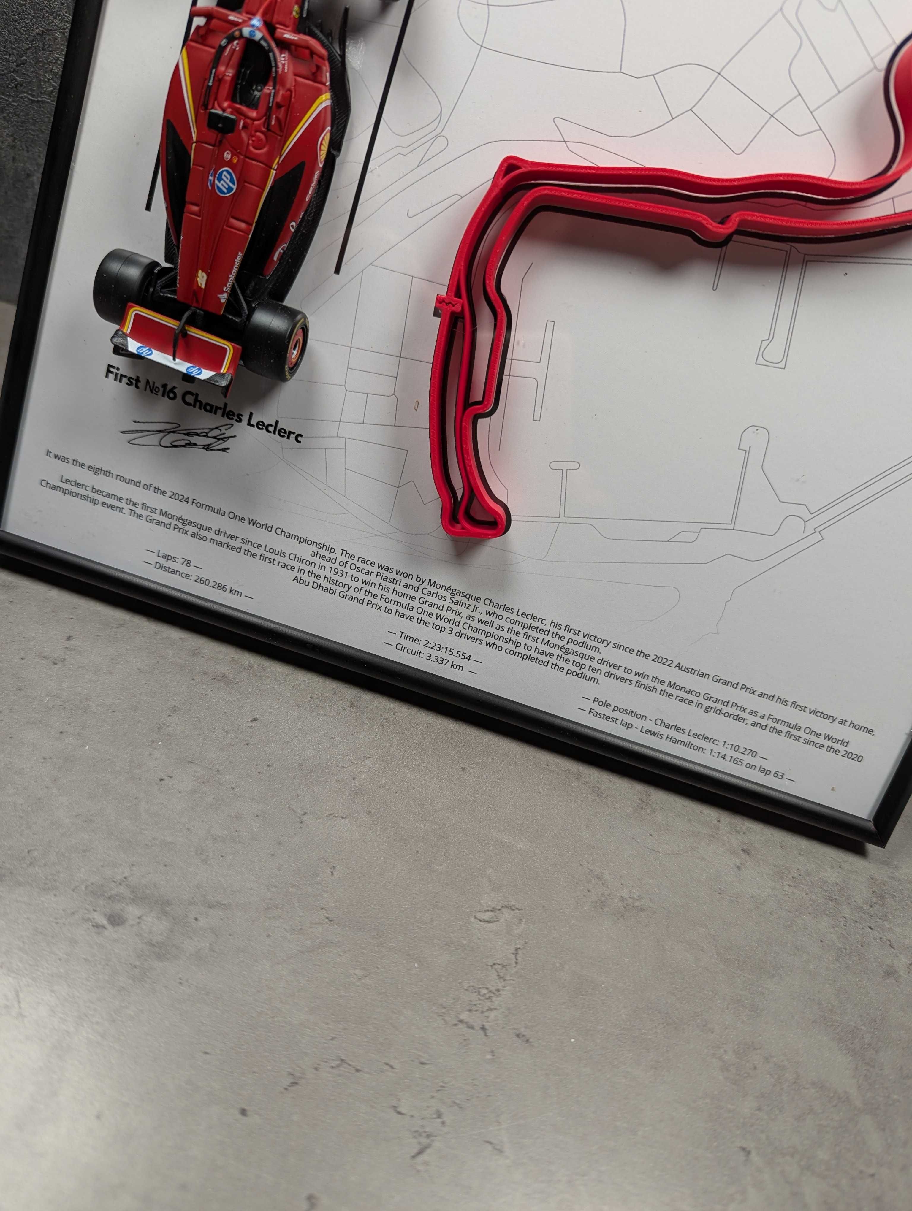 Bburago з Рамкою 2в1 F1 Ferrari SF24 і 3D Трасою Monaco GP #16 Leclerc