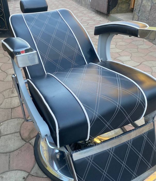 Перукарське барберське крісло