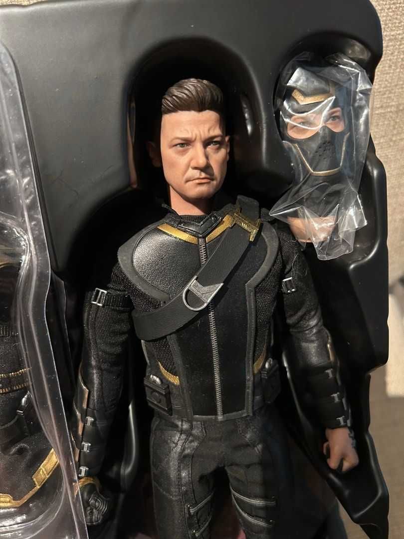 Figura Hot Toys ( Deluxe Version ) Hawkaye Avengers Endgame