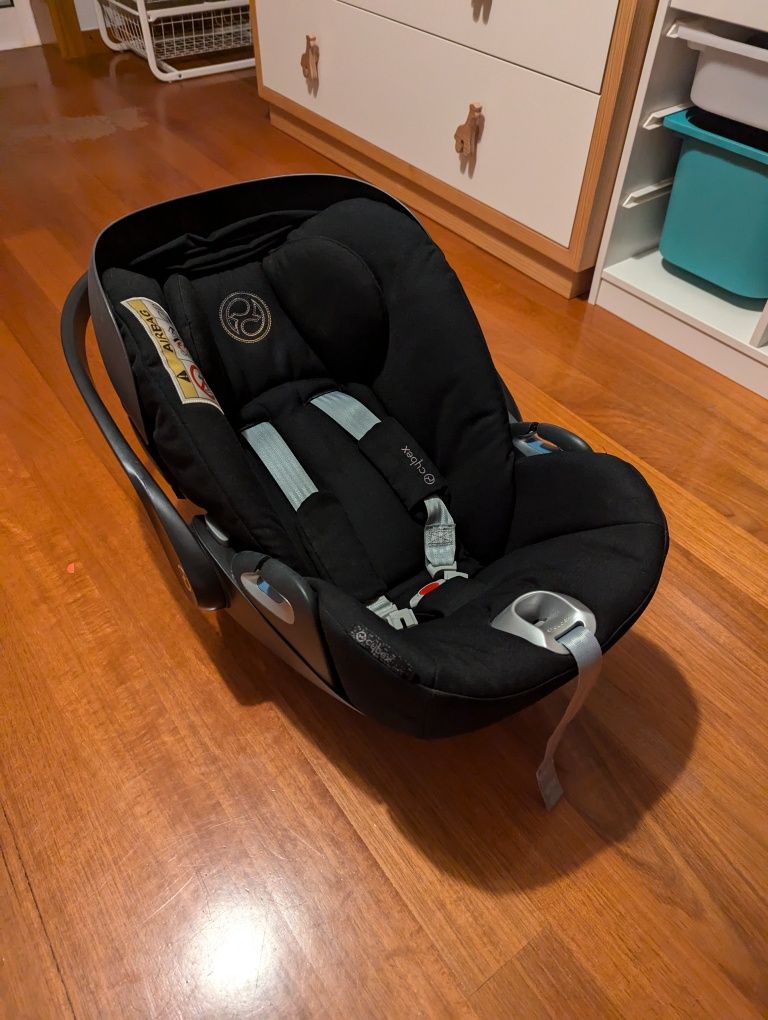Cybex Cloud Z I-size Plus Deep Black