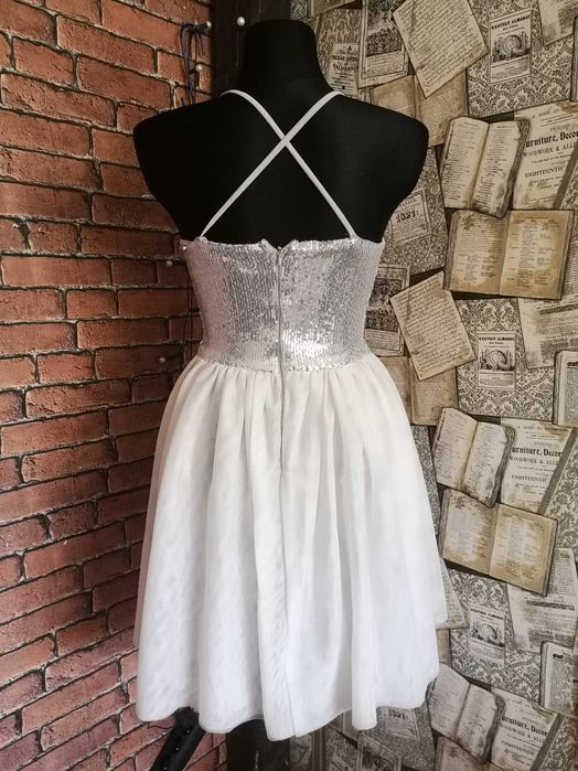 Sukienka krótka wieczorowa / balowa srebrna biała