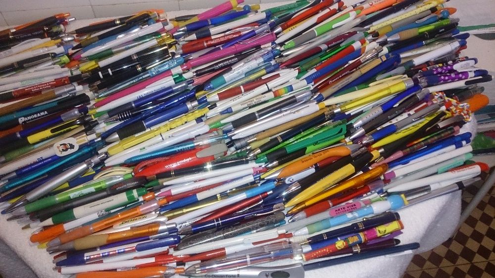 500 canetas diversas (empresas publicidade)