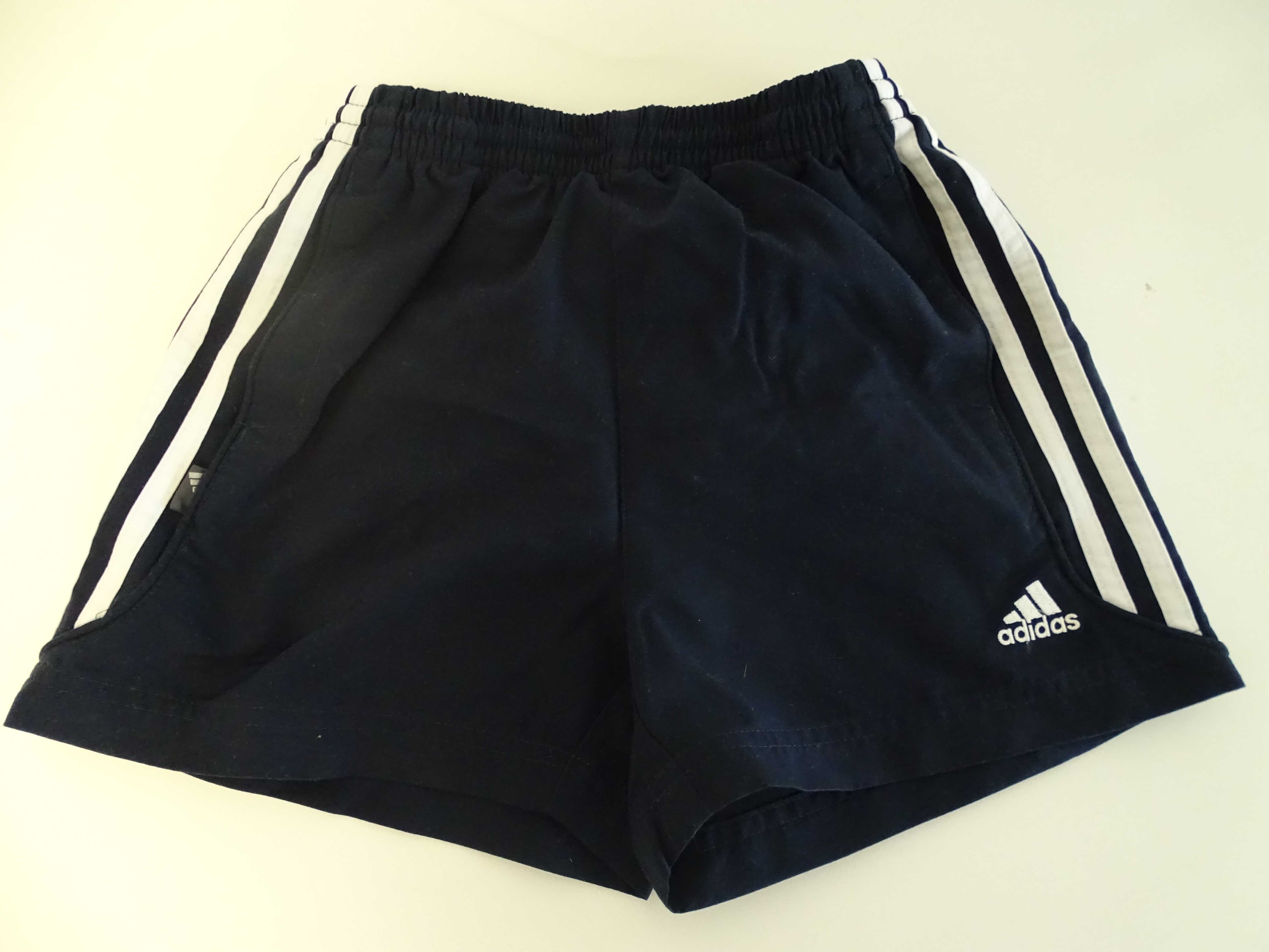 Calção curto Adidas (azul escuro) 8 anos