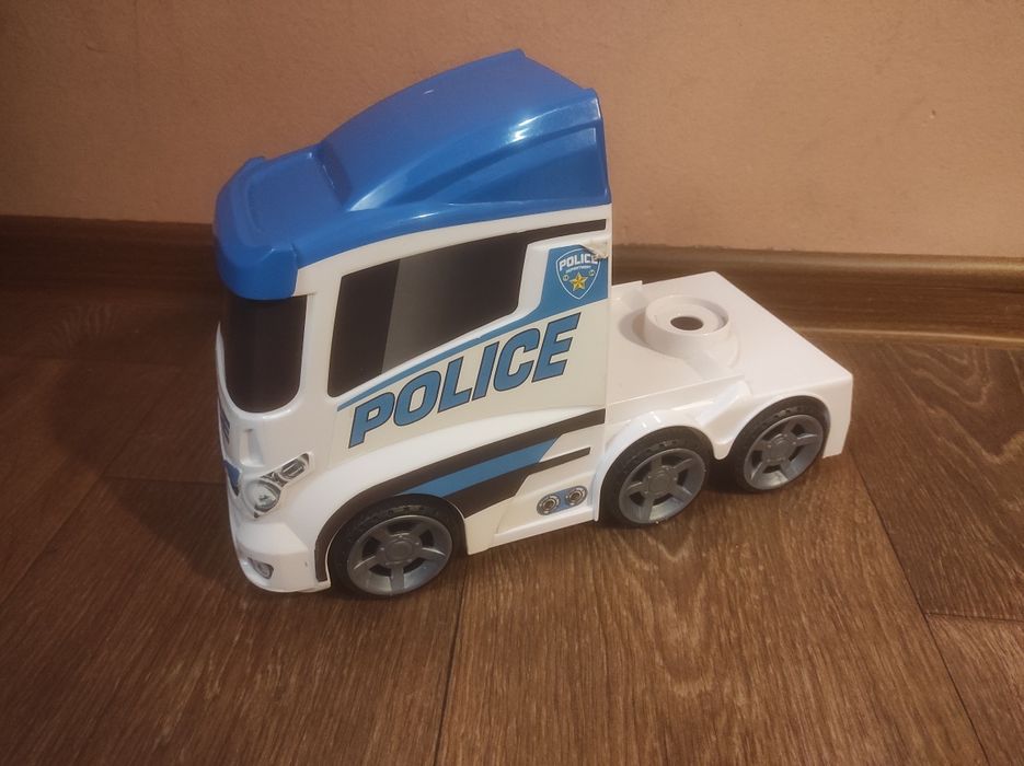 фура поліцейська автовоз машина грузовик