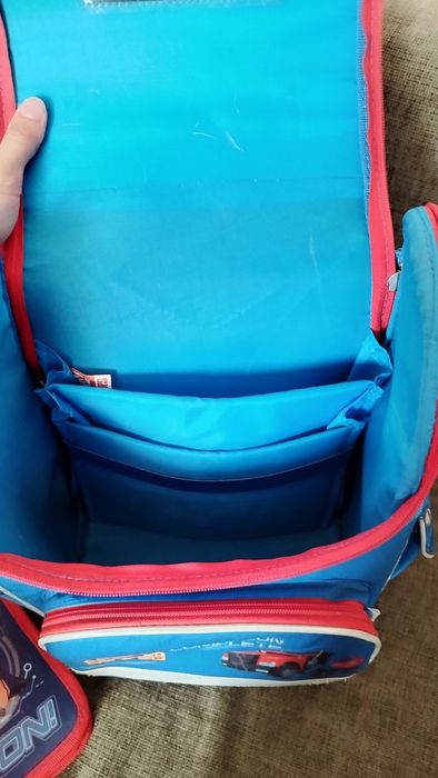 Продам шкільний рюкзак Kite