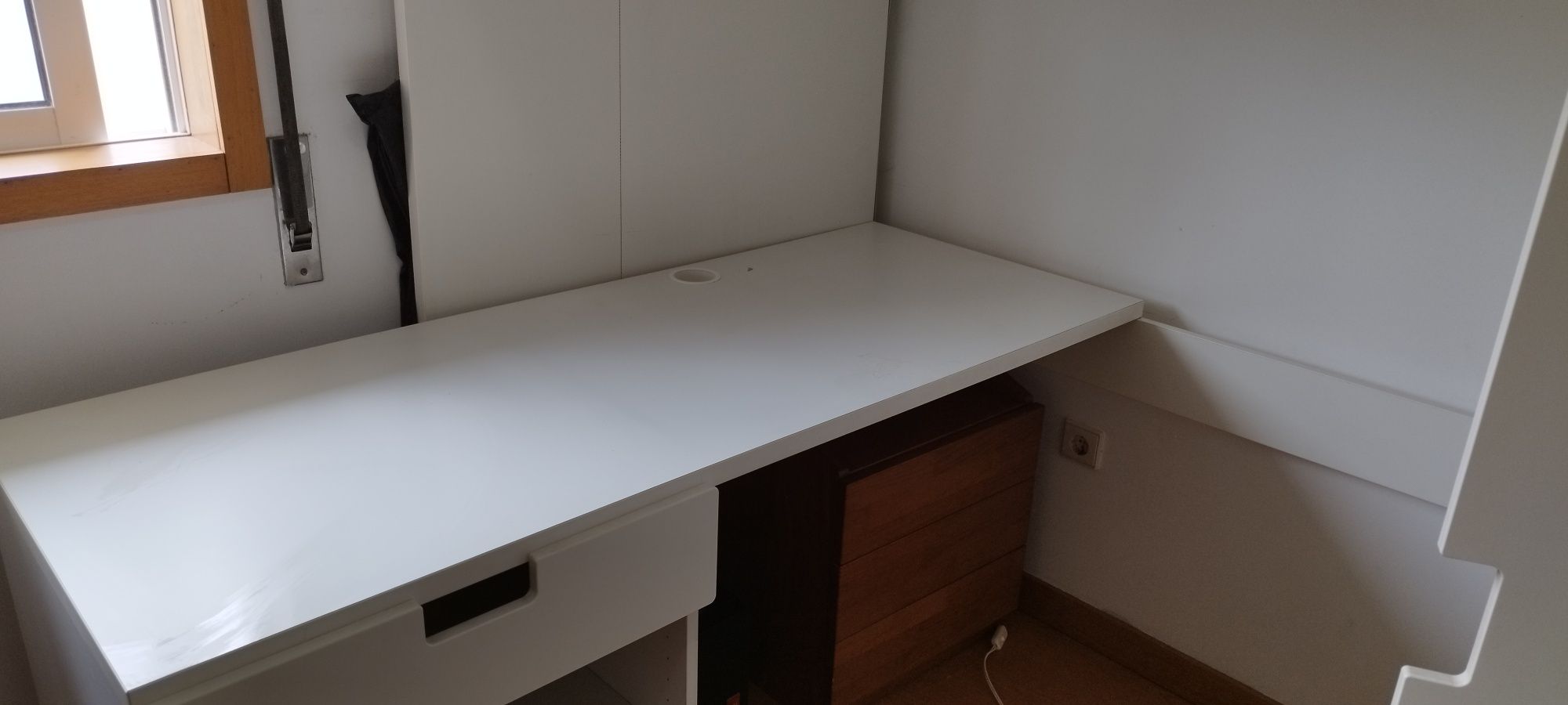 Cama alta IKEA  c/secretária