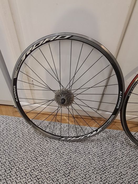 Sprzedam koła szosowe