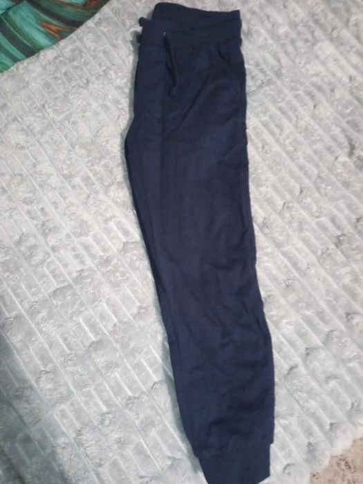 Spodnie dresowe granatowe chłopięce 116