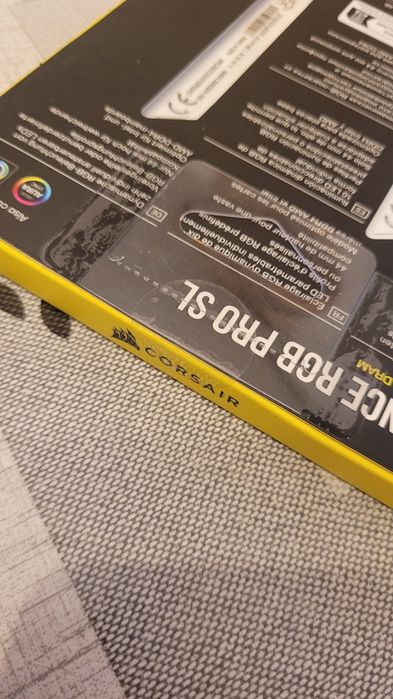 NOWA Pamięć RAM Corsair Vengeance RGB PRO SL (16GB) 2x8GB 3200MHz