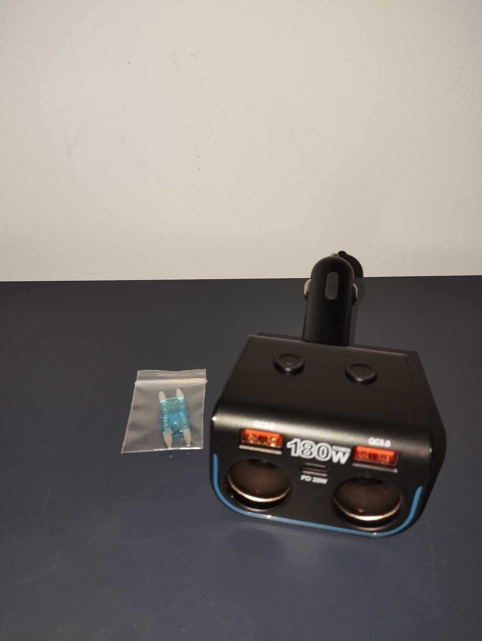Ultraszybka ładowarka C50 USB-C 3.0 180W rozdzielacz LED