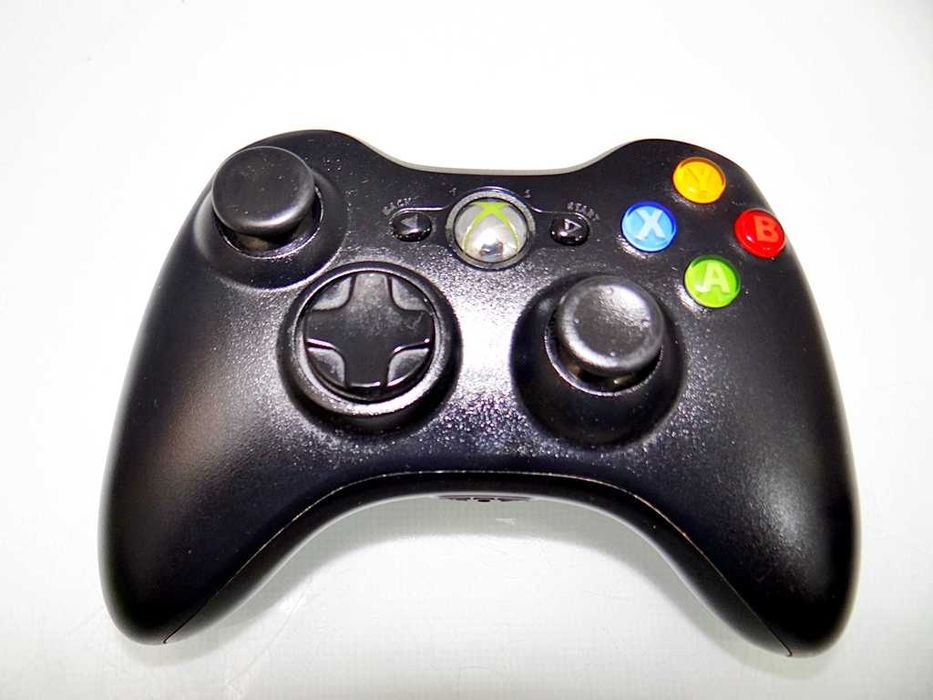 XBOX 360e / 250 GB / Kinect / Pad / 6 gier / Eko Komis