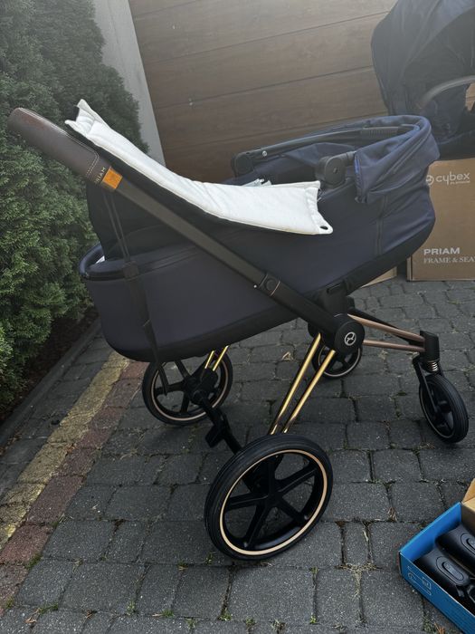 Cybex Priam zestaw gondola, spacerówka, nosidełko z bazą