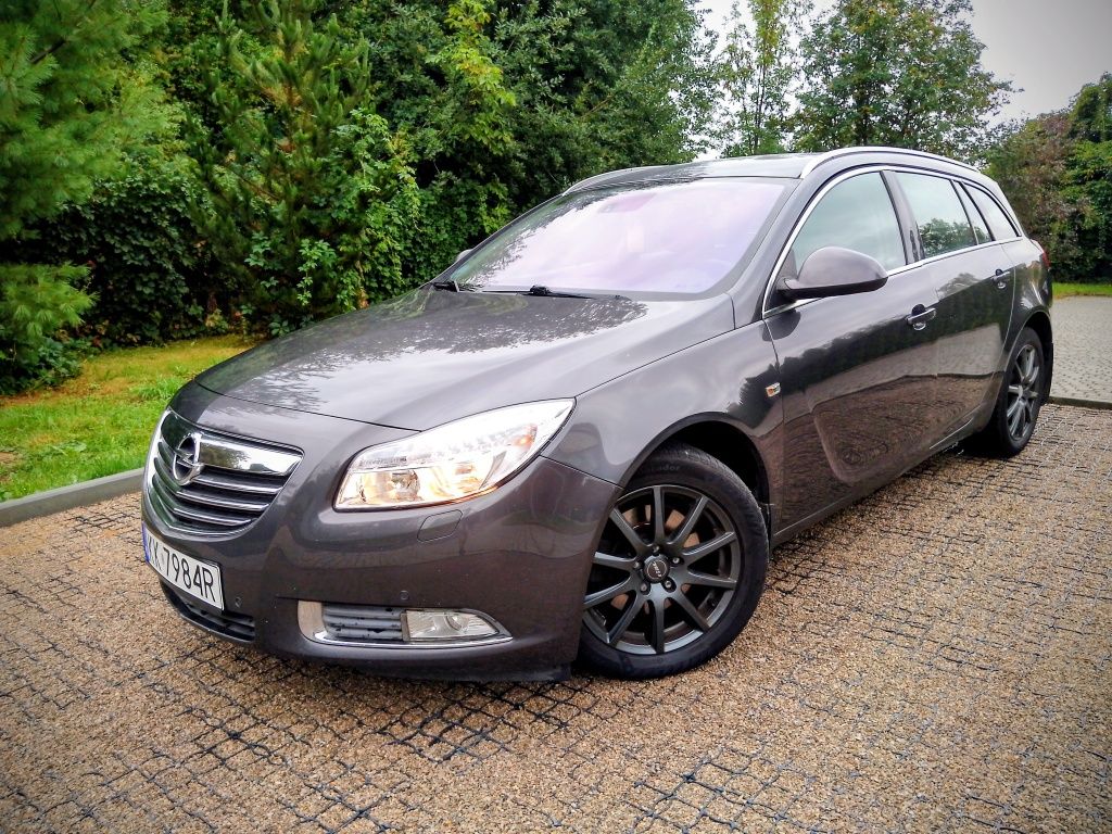 Opel Insignia Sports Tourer 2.0 CDTI z 2010r  118KW Automat