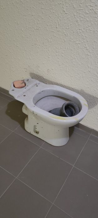 Будівельний унітаз за Баунті)