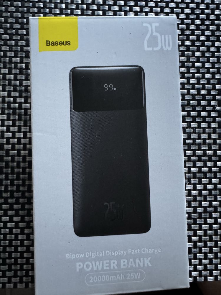 powerbank Baseus o pojemności 20 000 mAh