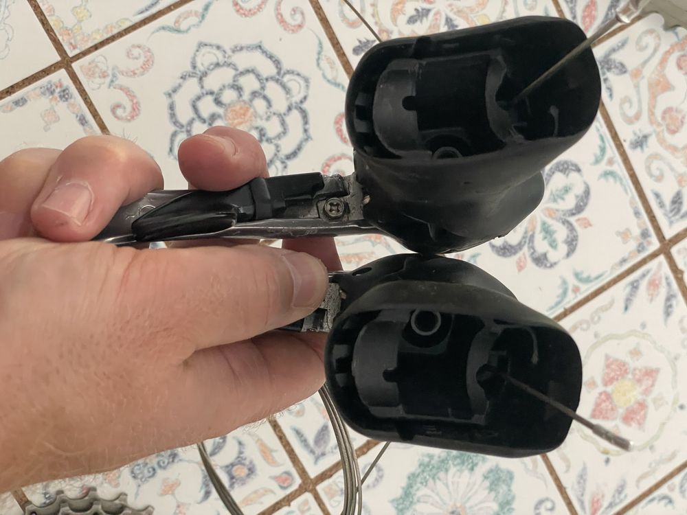 Grupo Shimano Dura-ace com manetes Ultegra 9v