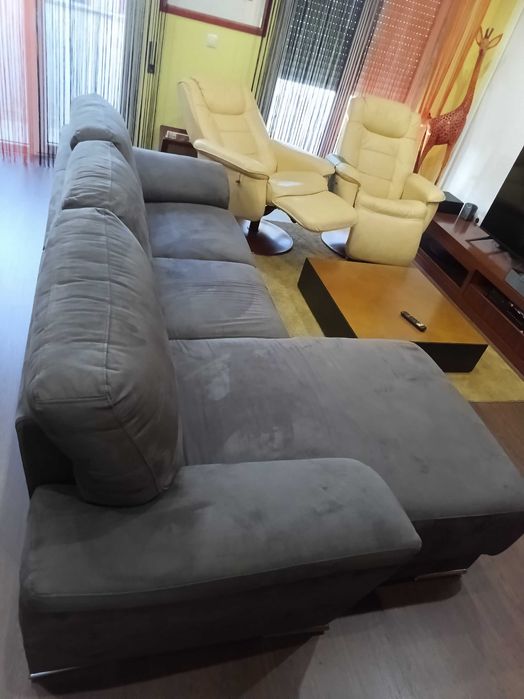 Sofá com chaise long