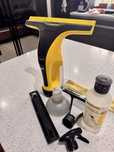Karcher WV6 Plus- myjka do okien i szyb plus koncentrat Karcher Rm500