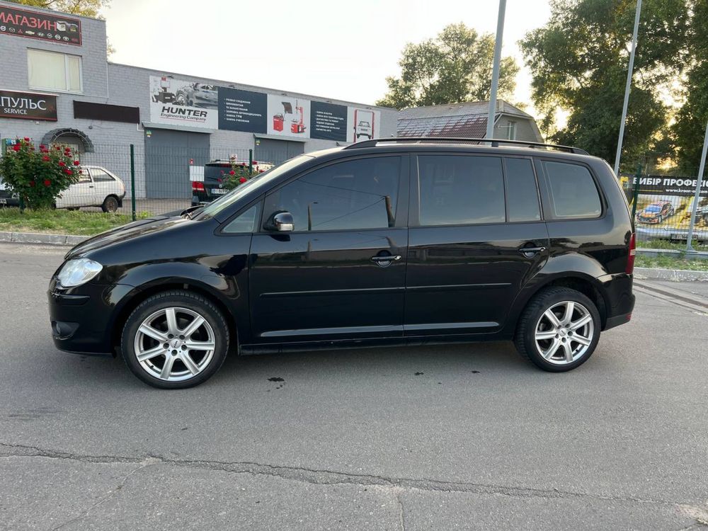 Volkswagen touran