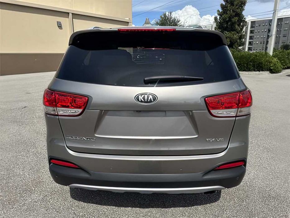Kia Sorento      2017