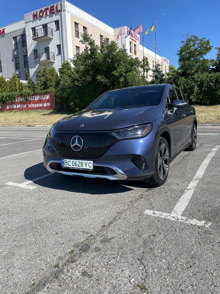 Mercedes bens EQE SUV 2023