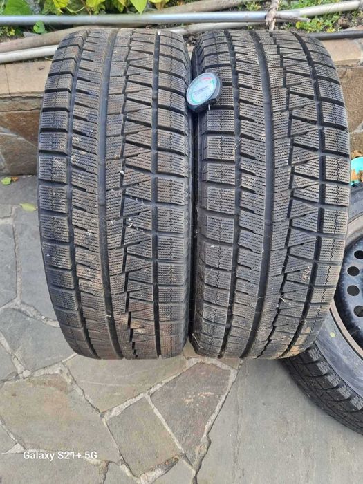 Зимові шини Bridgestone Blizzak Revo GZ