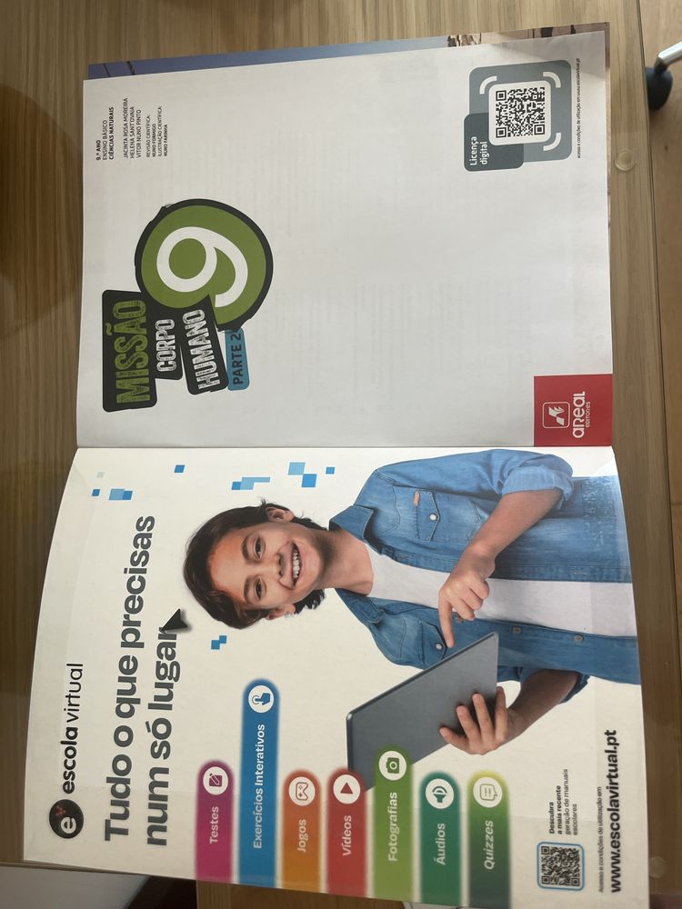Manual de Ciencias Parte 1 e 2, 9ano