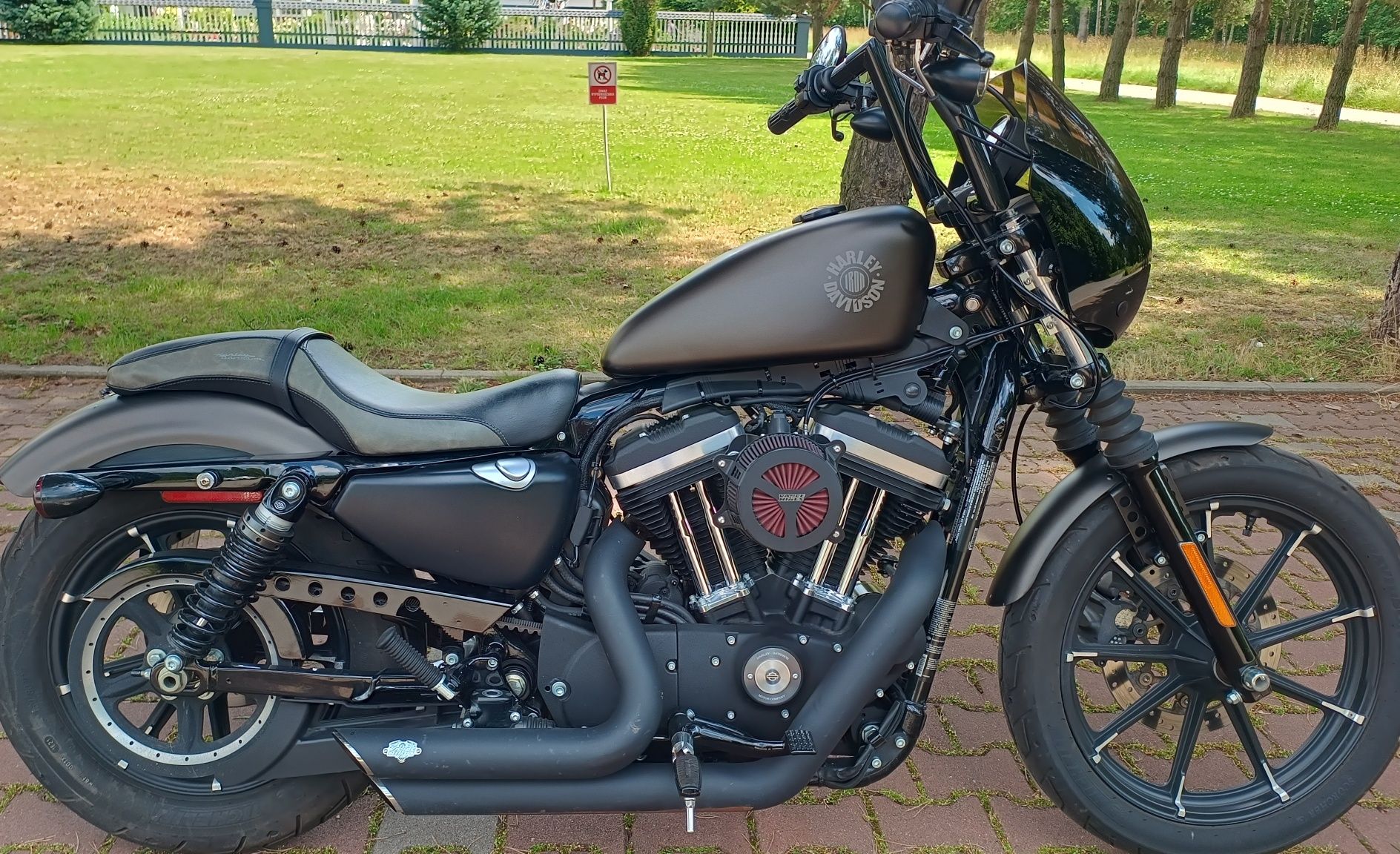 Harley-Davidson XL 883 N IRON 1200 sportster vance