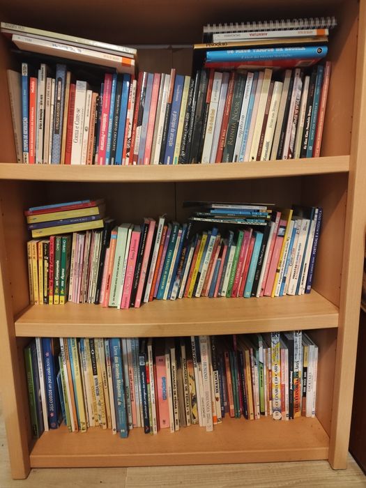 Vários livros para desocupar