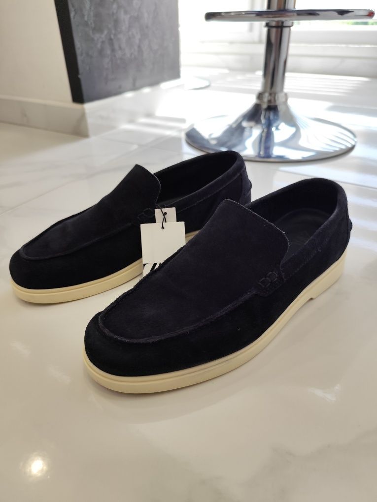 Замшеві лофери Zara