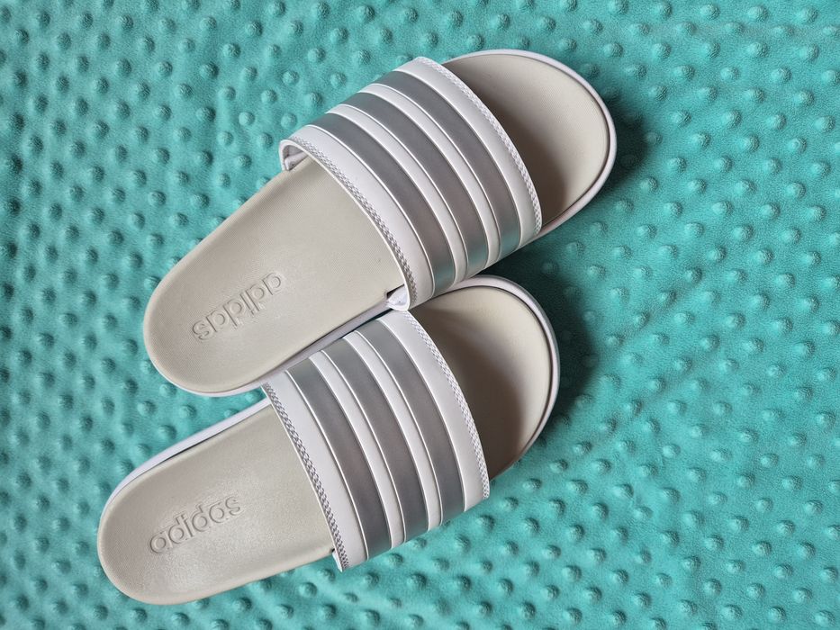 Шльопанці на платформі Adidas Adilette platform