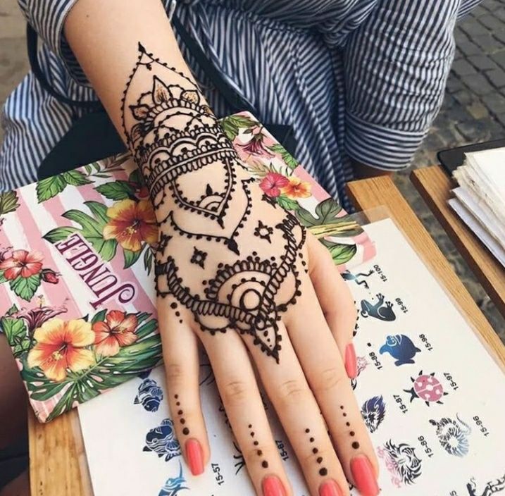 Розпис хною (мехенді, mehendi) тимчасове тату