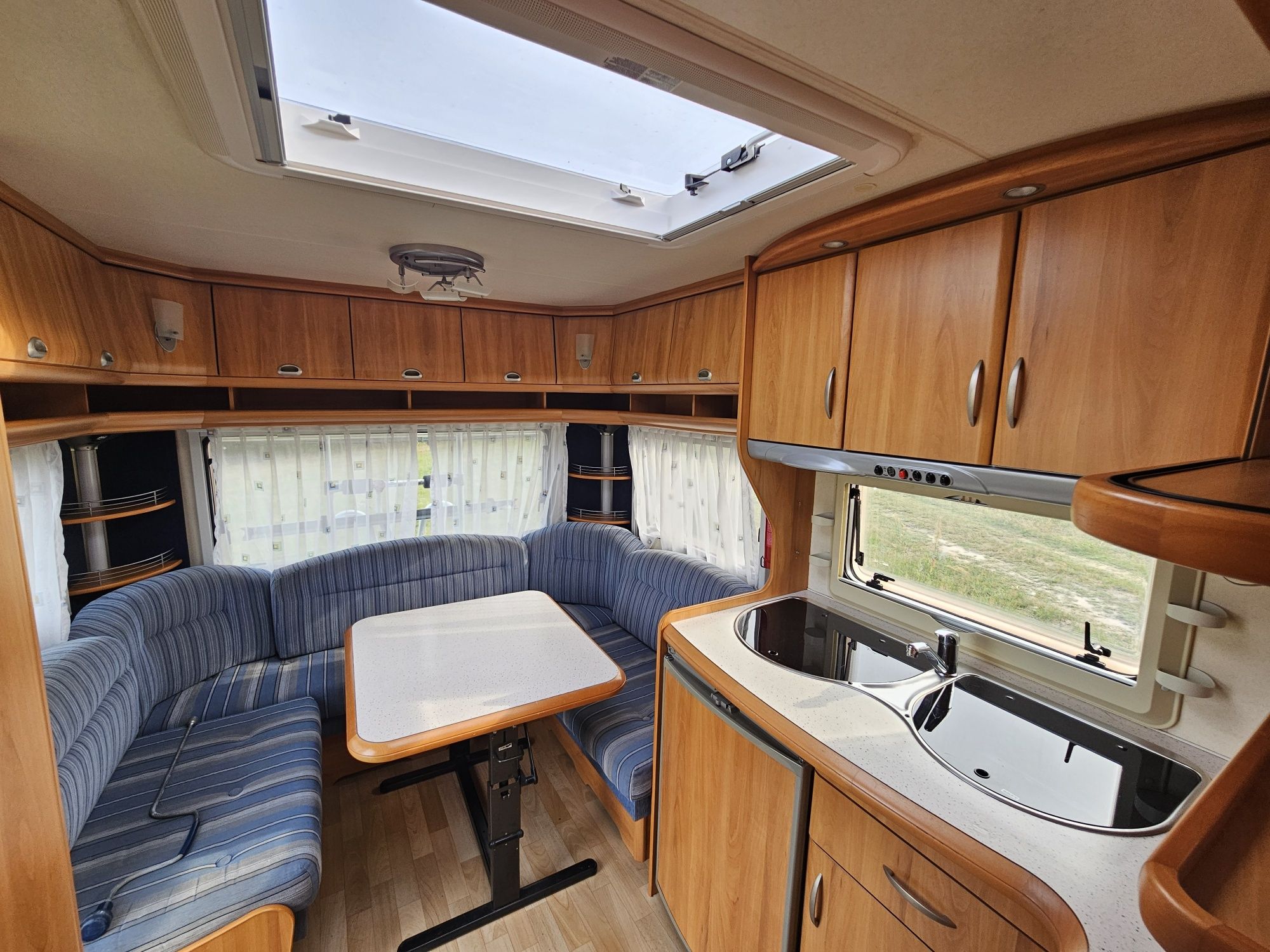 Przyczepa kempingowa Hobby De Luxe z 2006r 1350Dmc