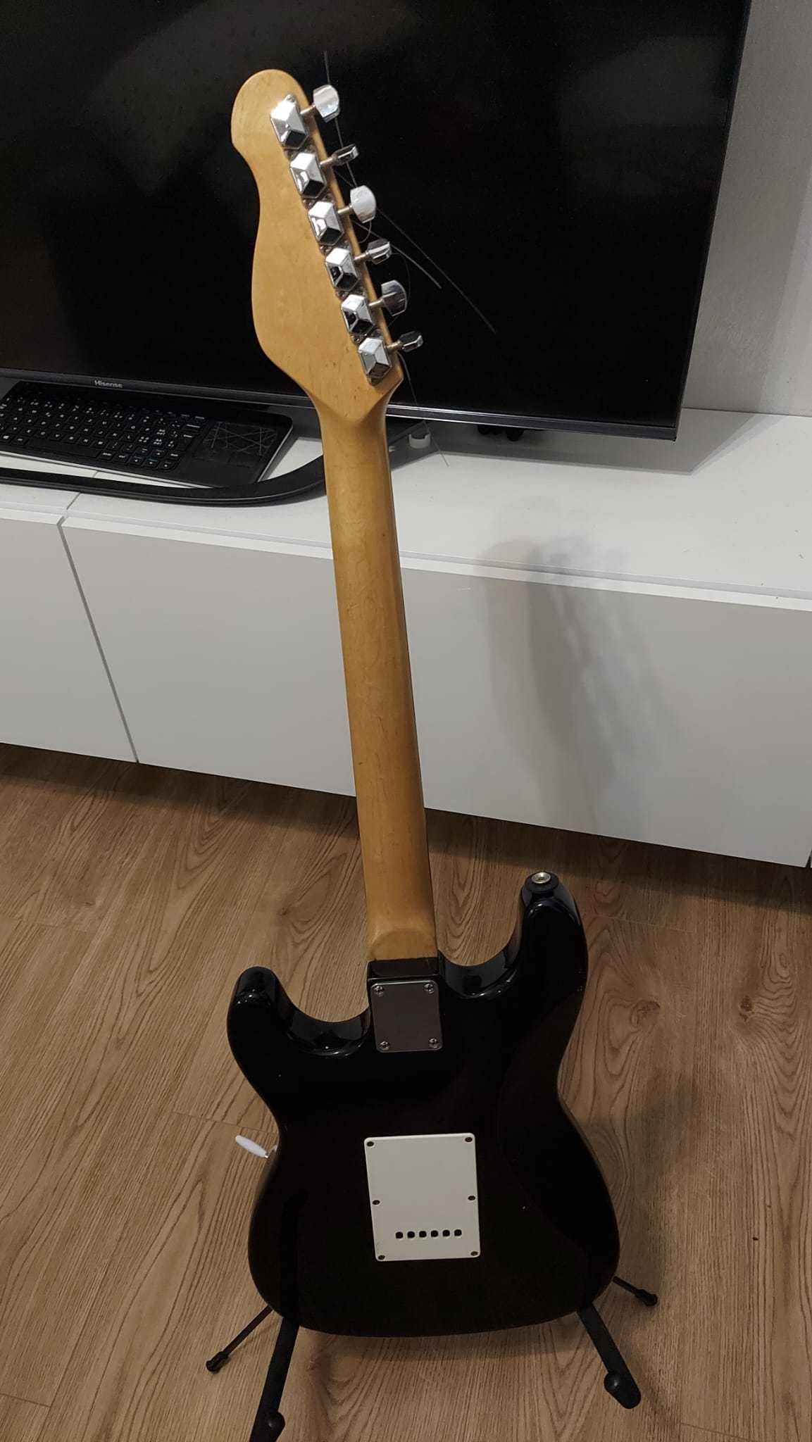 Gitara elektryczna Encore typu Stratocater