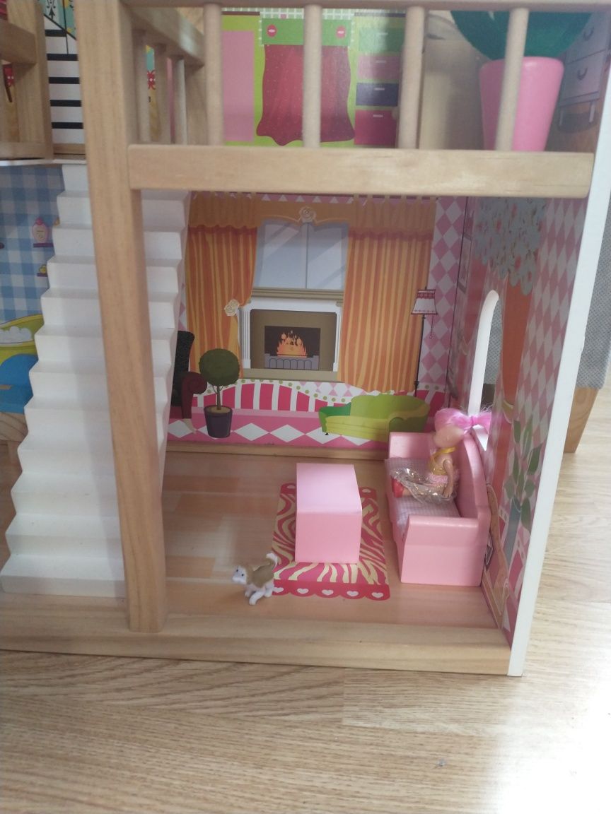 Domek dla lalek z meblami i lalkami+gratisy